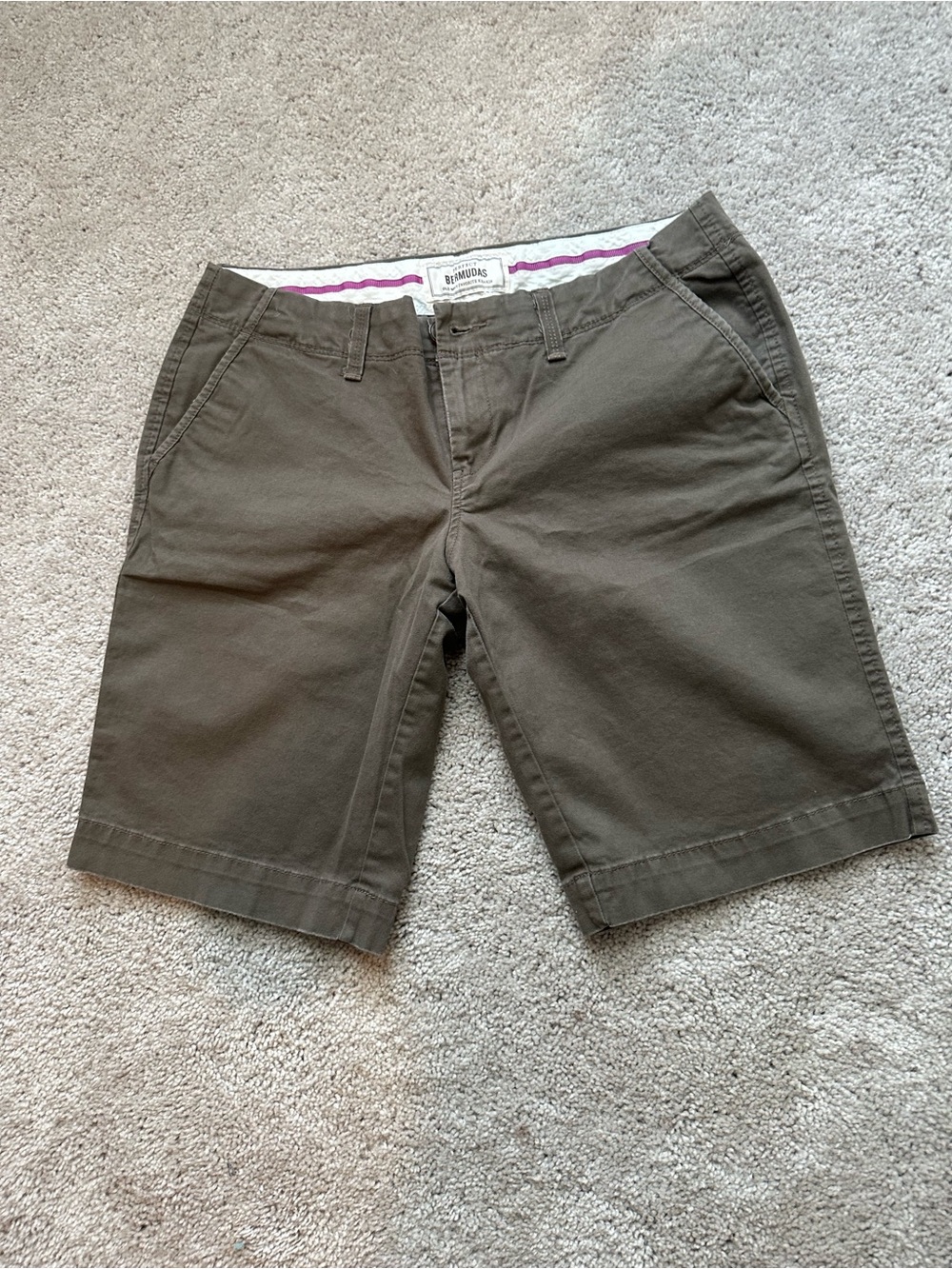 Women's Old Navy Brown Bermuda Shorts Size 6